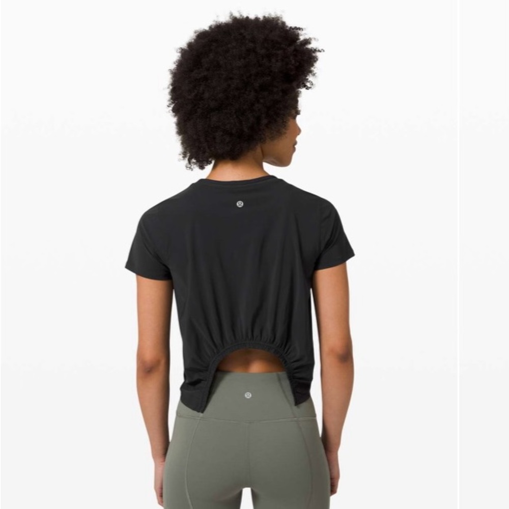 Lululemon Sunday Sprint Short Sleeve black top, size 2